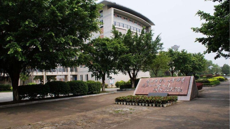 上海电子元器件现货批发，价格解析与选购要点